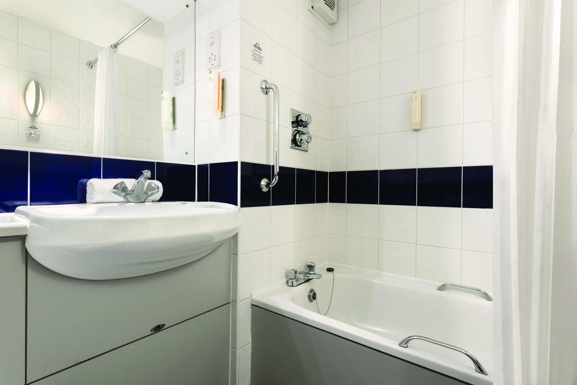Days Inn Michaelwood M5 Falfield Εξωτερικό φωτογραφία